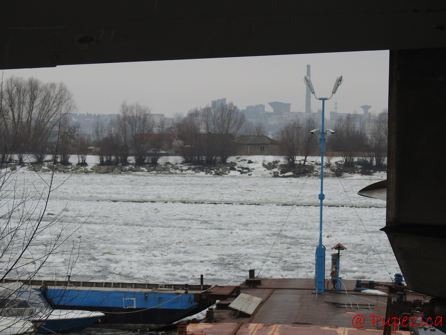 Port Aval - Tulcea sub asaltul gheturilor. Ianuarie 2017
