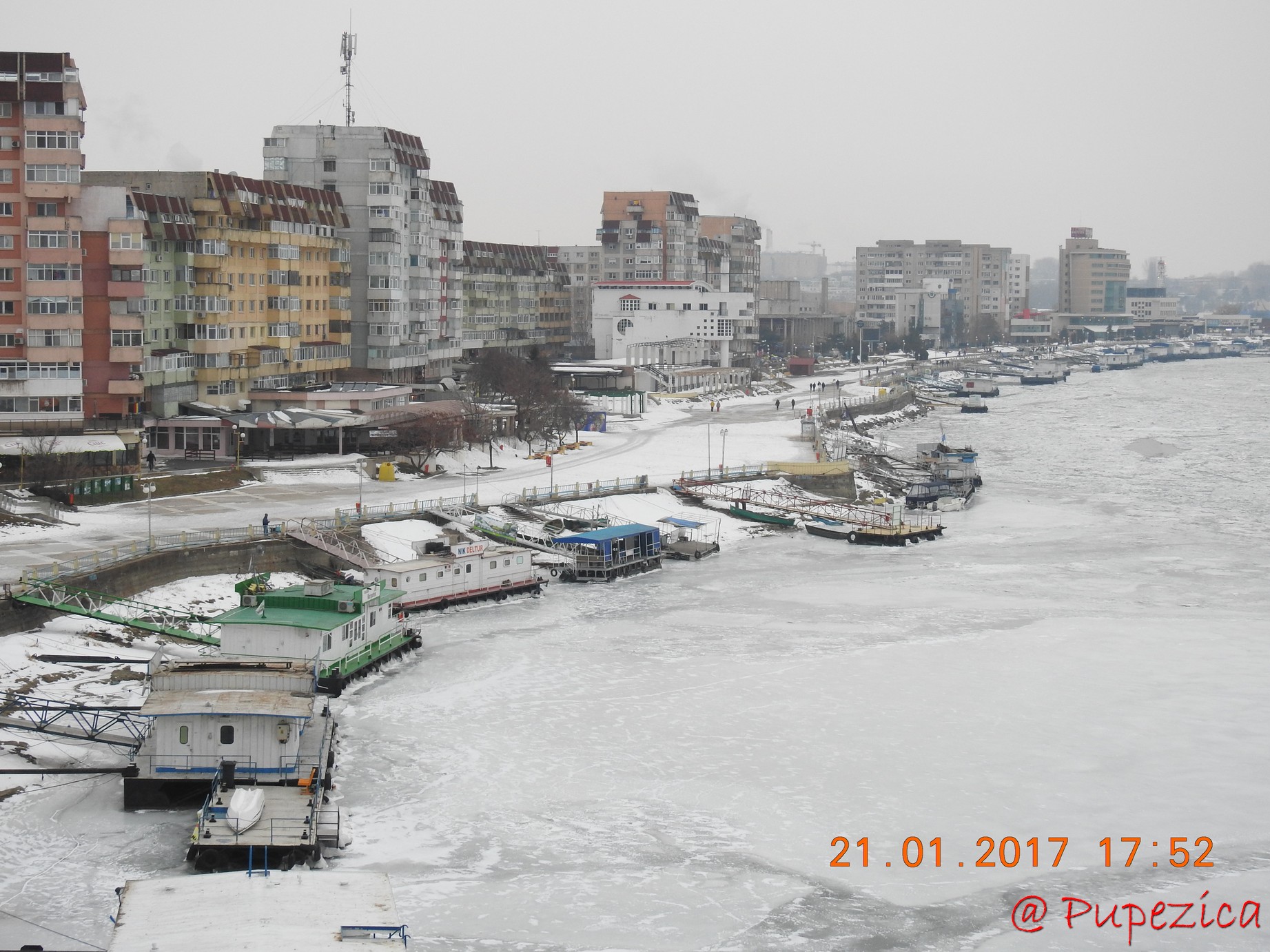 Dunarea prinsa in gheata la Tulcea. Ianuarie 2017