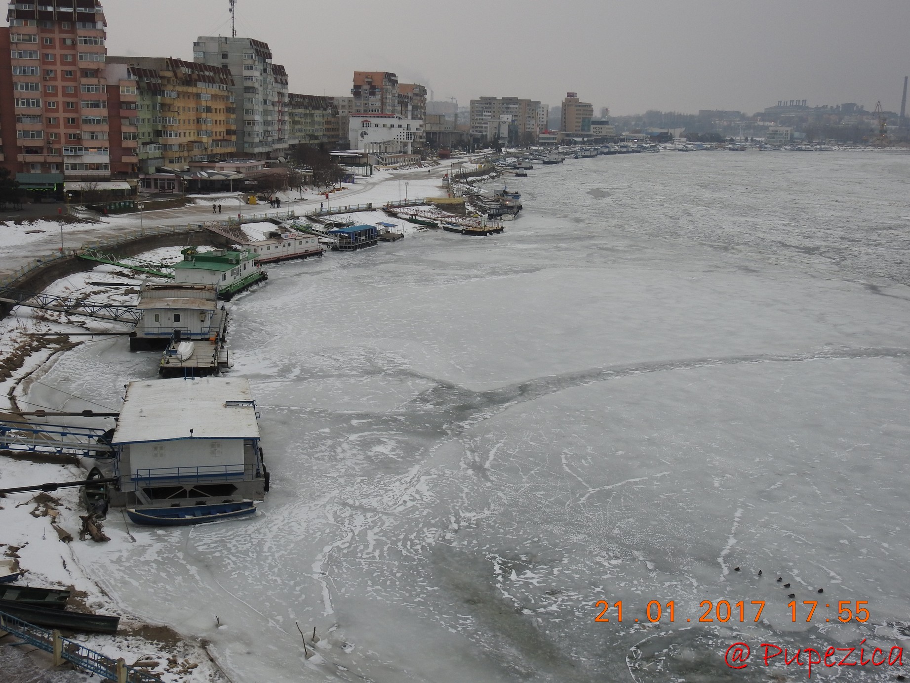 Dunarea prinsa in gheata la Tulcea. Ianuarie 2017