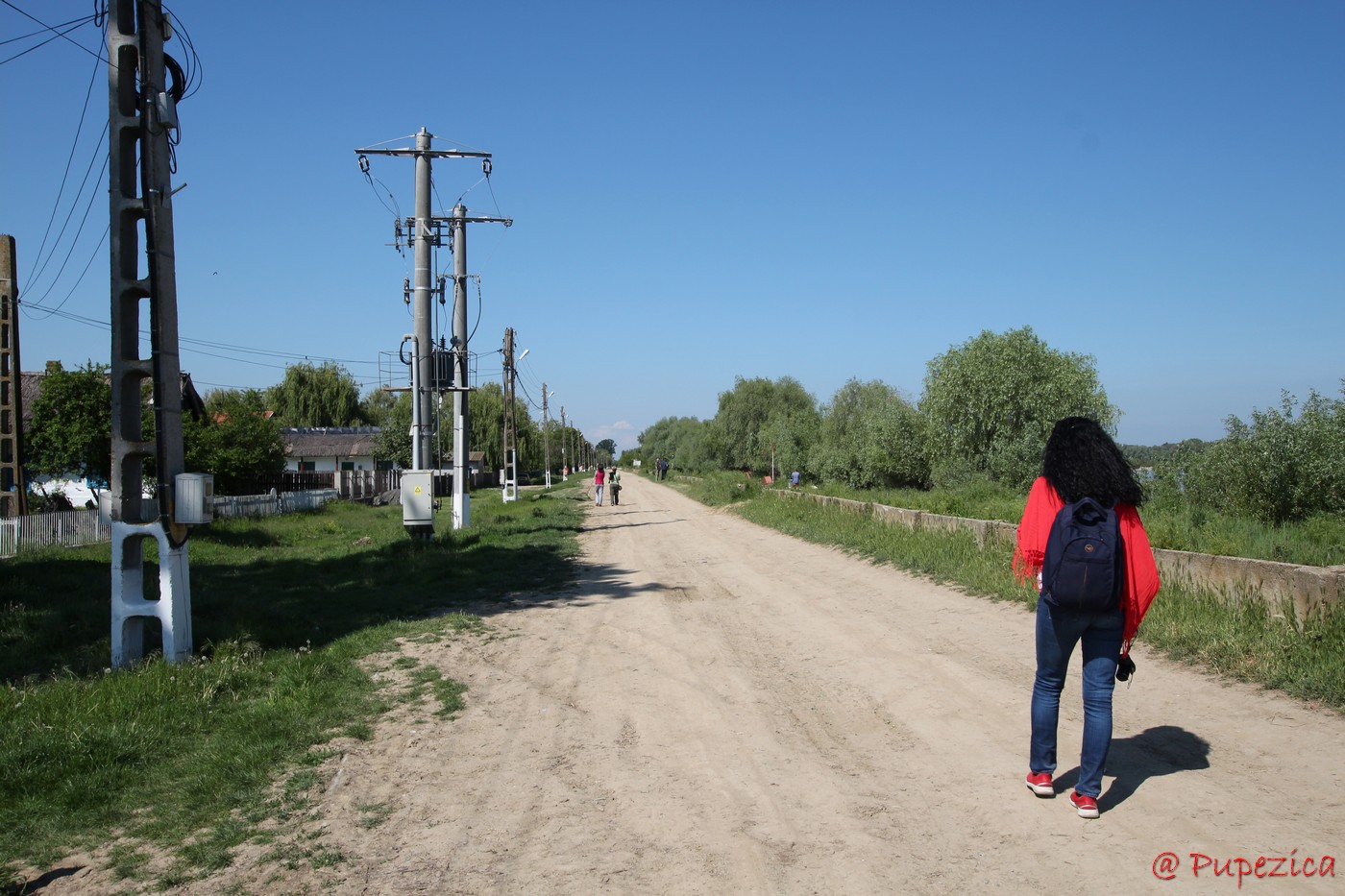 Satul Gorgova din Delta Dunarii. Digul principal de pe malul drept al Bratului Sulina