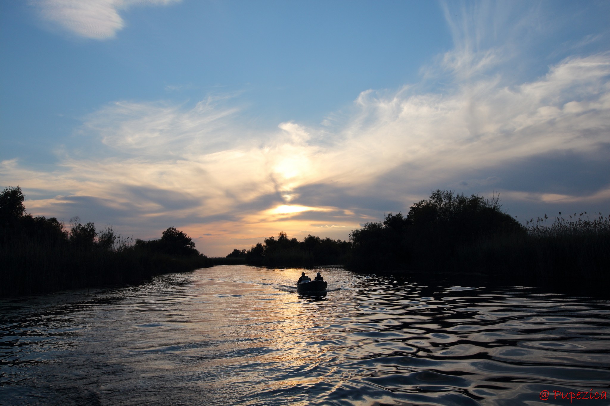 Apus pe Lacul Lideanca din Delta de Vest